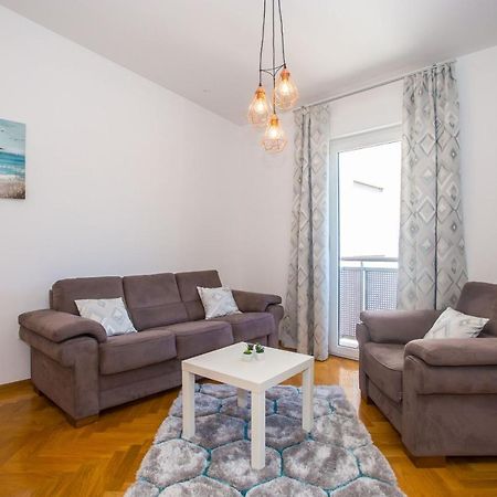 Apartment Dora Near Sea And Center With Private Garage Poreč Exterior foto