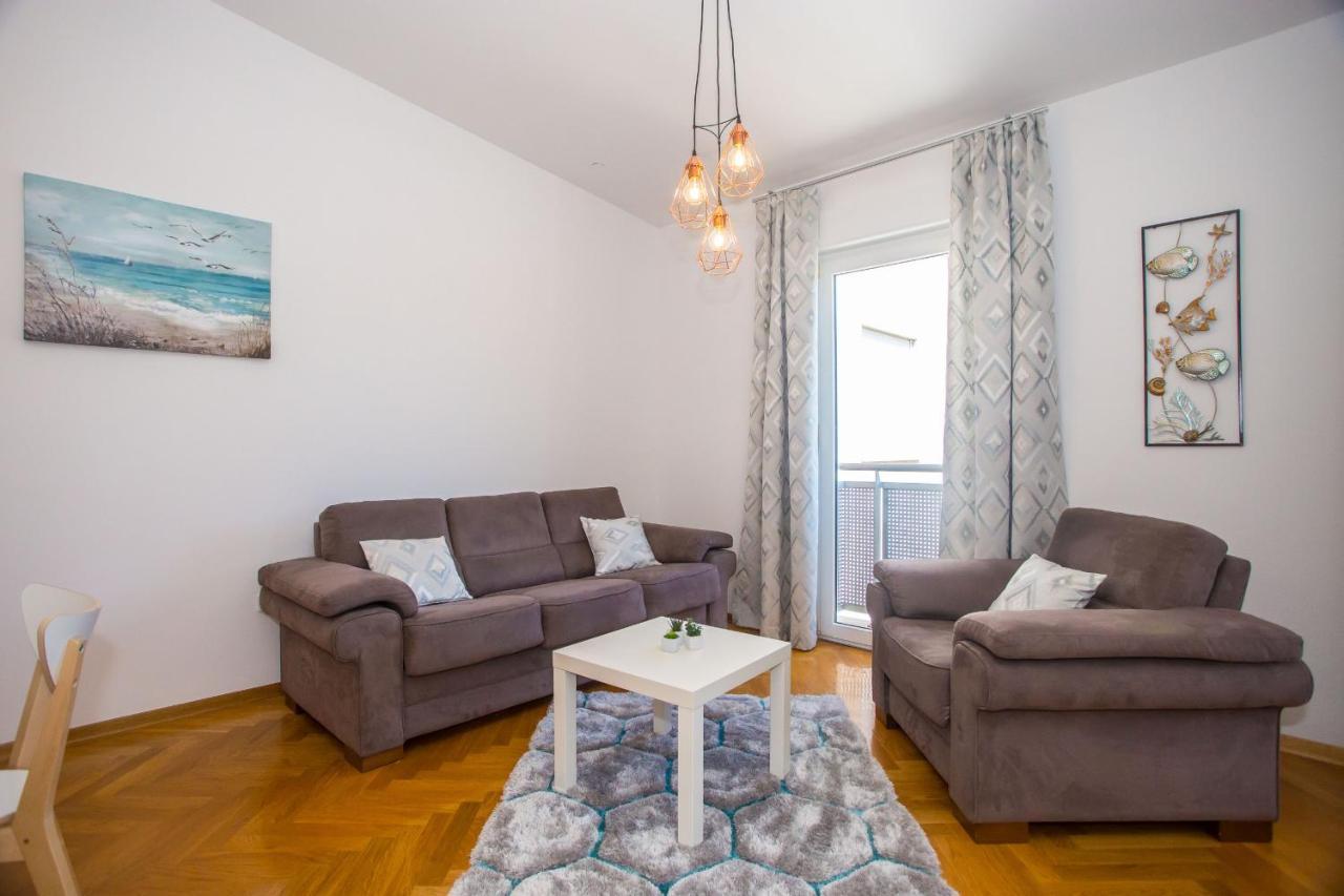 Apartment Dora Near Sea And Center With Private Garage Poreč Exterior foto
