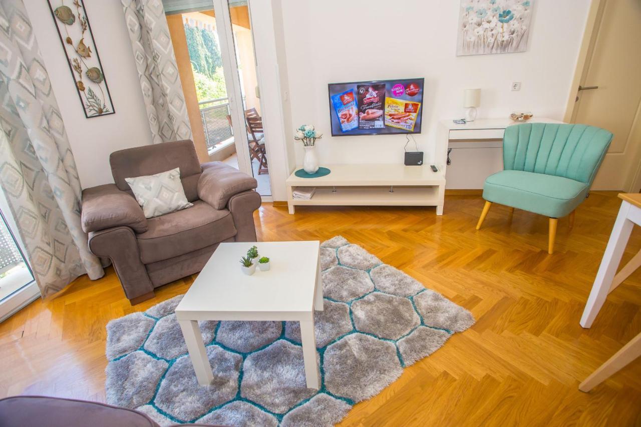 Apartment Dora Near Sea And Center With Private Garage Poreč Exterior foto