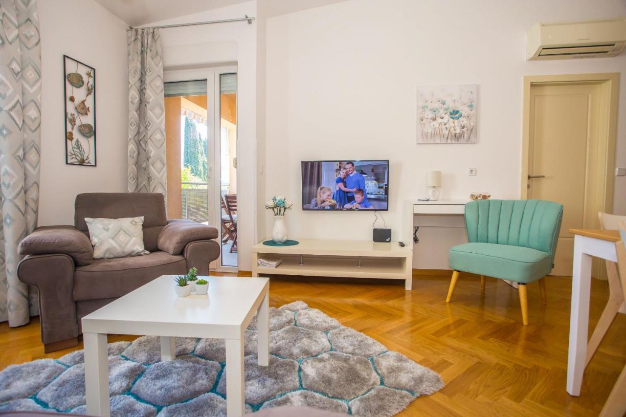 Apartment Dora Near Sea And Center With Private Garage Poreč Exterior foto
