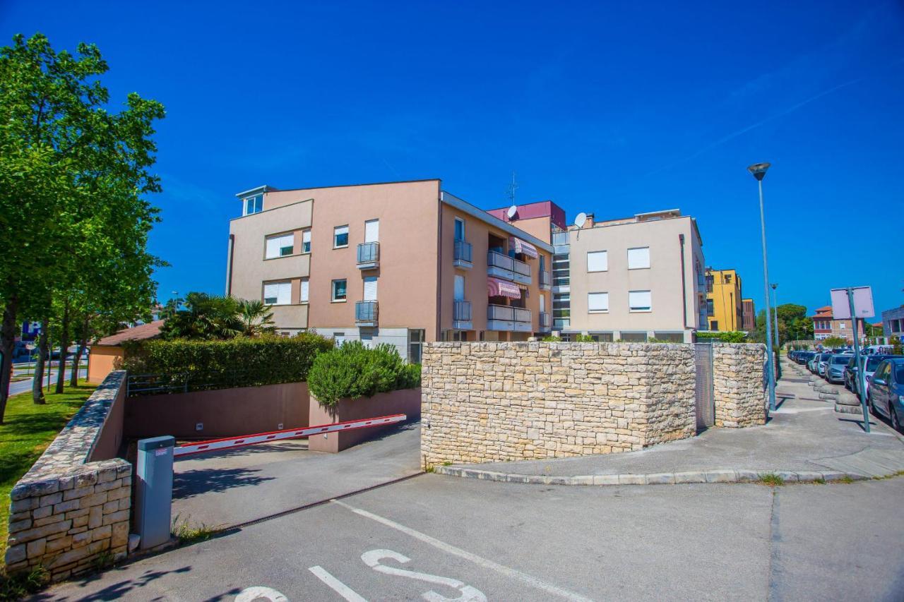 Apartman Dora Apartment Poreč Exterior foto